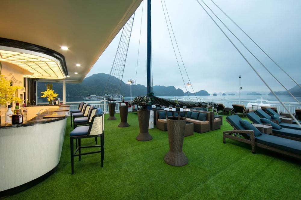 Lapinta Luxury Cruises Hotel Ha Long Bagian luar foto