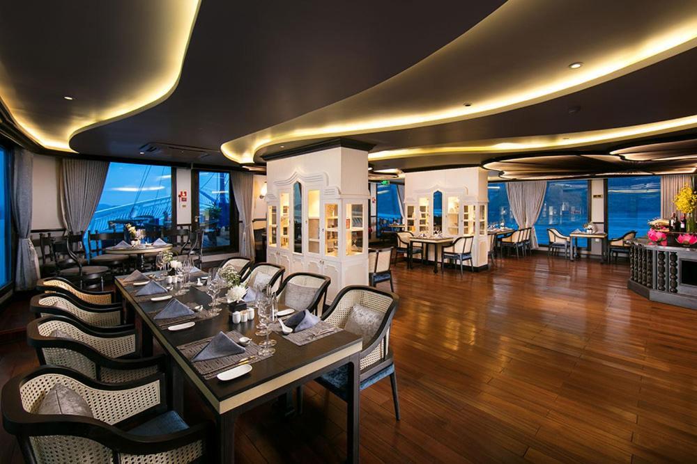 Lapinta Luxury Cruises Hotel Ha Long Bagian luar foto